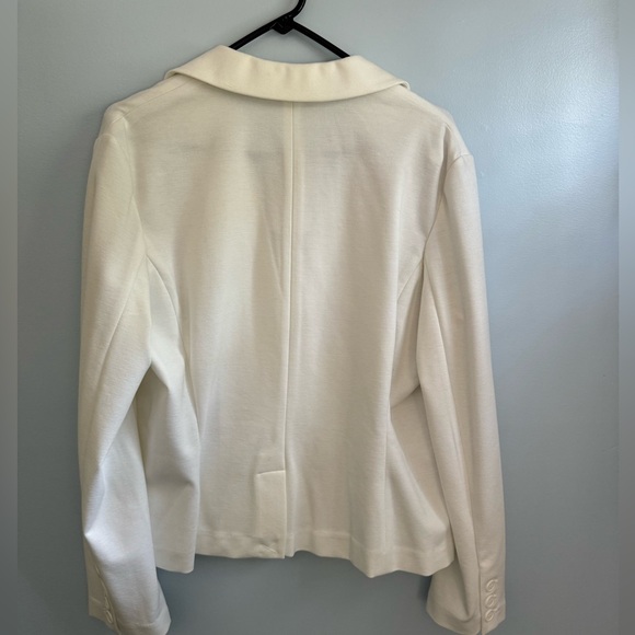 White Blazer - Picture 2 of 3